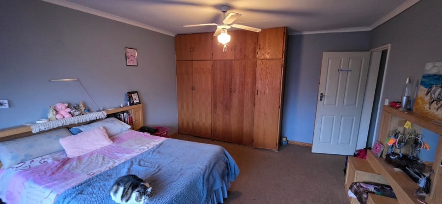 4 Bedroom Property for Sale in Miederpark North West